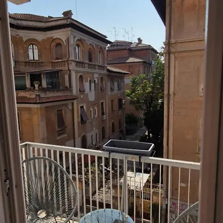 Tevere Lägenhet